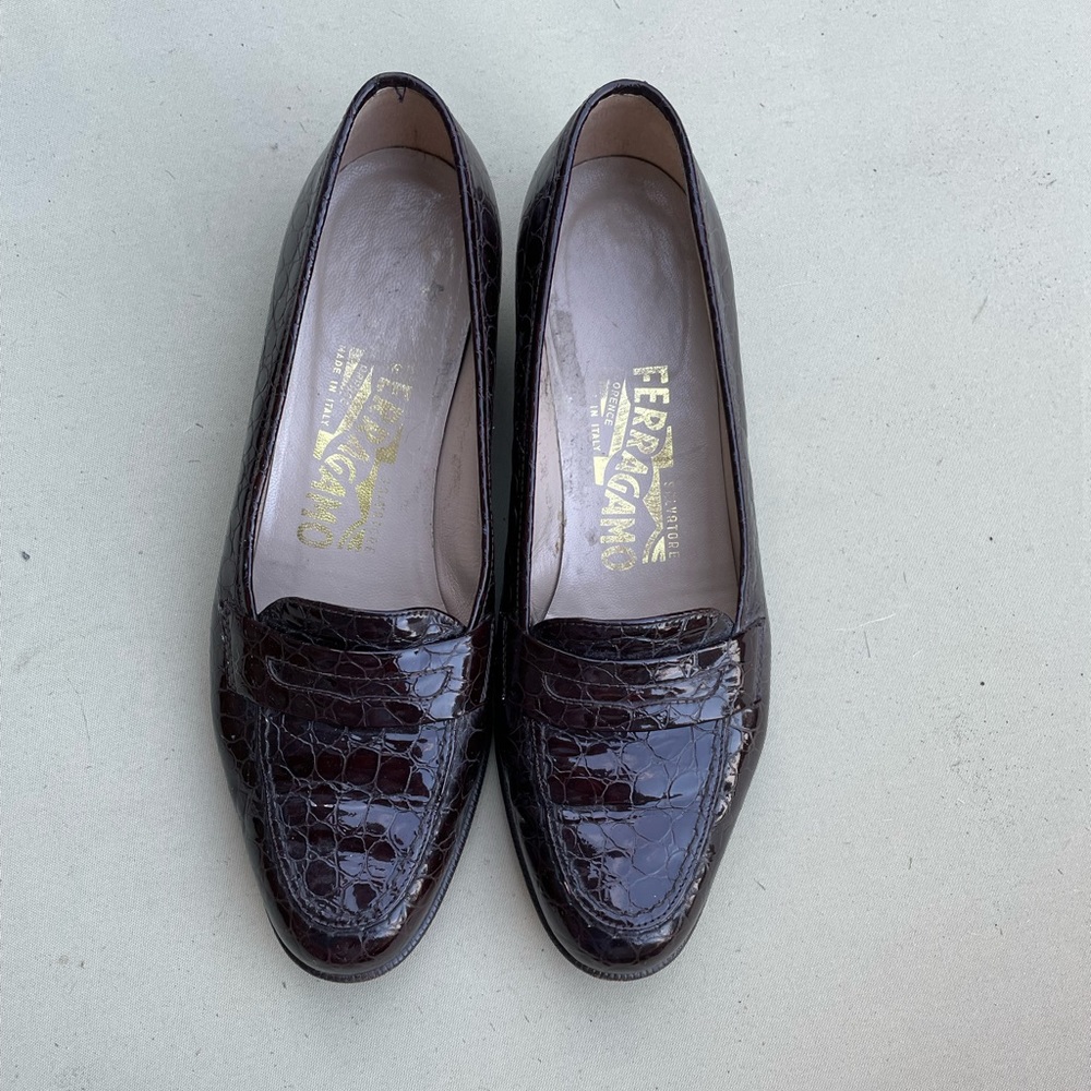 Salvatore Ferragamo loafers. 5 1/2 B. EUC